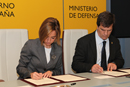 Firma del protocolo en la sede del Ministerio de Defensa