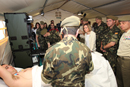 La ministra Chacón durante una demostración de telemedicina con el hospital cental de la Defensa