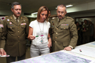 La ministra de Defensa, Carme Chacón durante su visita a las instalaciones del Centro Geográfico