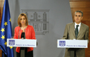 La ministra de Defensa y el ministro de la Presidencia presentan el dia de la Fiesta Nacional 2011