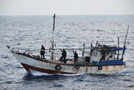 La fragata 'Reina Sofía' apresa un 'dhow' con 16 presuntos piratas