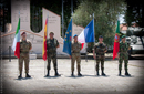 Abanderados de los cuatro países miembros de EUROFOR durante la ceremonia de clausura.