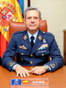 El teniente general Jefe del Mando Aéreo de Combate, Juan Luis Abad Cellini, ha fallecido en Madrid esta madrugada por causas naturales