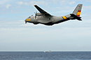 El Ministerio de Defensa y el Ejército del Aire continúan la búsqueda en superficie, con medios aéreos, de los cuatro militares que aún permanecen desaparecidos y de los restos del helicóptero accidentado en Canarias la semana pasada