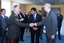 El ministro de Defensa despide a los Oficiales Superiores Afganos