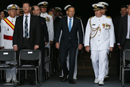 El SEDEF, Pedro Arguelles acompañado del AJEMA, Jaime Muñoz-Delgado asiste a la entrega del Canberra en Australia presidido por el Primer ministro de Australia, Tony Abbott.  FOTO (Ministerio defensa australiano)