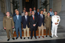 El ministro Bono junto a representantes de los grupos parlamentarios y la cúpula militar en el Cuartel General del Ejército de Tierra