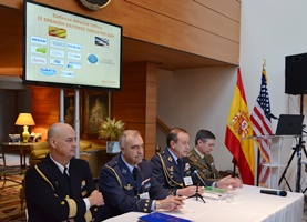 El Agregado de Defensa General Angel Valcárcel se dirige a los participantes