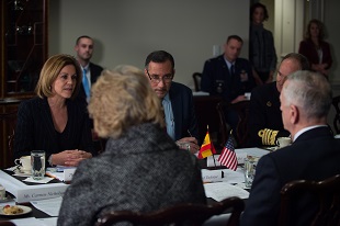Spanish Minister of Defense and US Secretary of Defense during the meeting