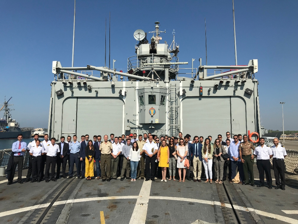 Visita del V CDNJ a unidades militares del Sur de España
