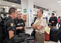 A su llegada, el primer contingente fue recibido en el aeropuerto por personal de la agregaduría de Defensa de la Embajada española en México