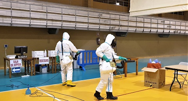 La UME contribuye a la desinfección de puntos sensibles dentro de la ‘Misión Baluarte’