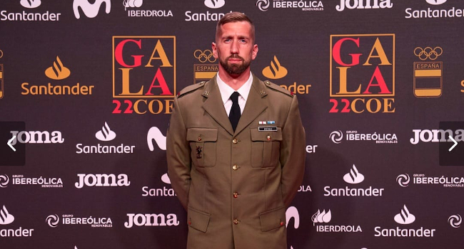 El soldado Carlos Arévalo, elegido mejor deportista del año por el COE