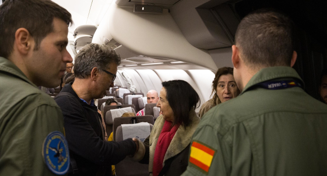 Un A330 del Ejército del Aire y del Espacio aterrizó anoche en la Base Aérea de Torrejón (Madrid) con 250 personas evacuadas por la escalada bélica...