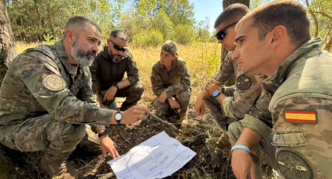 Un equipo español de apoyo psicológico entrena en el terreno a los militares de la Brigada Multinacional de la OTAN en Eslovaquia