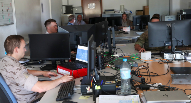 El Centro Español de Gestión de Enlace de Datos Tácticos es pieza clave para el sostenimiento de las comunicaciones militares, permite la conexión ...