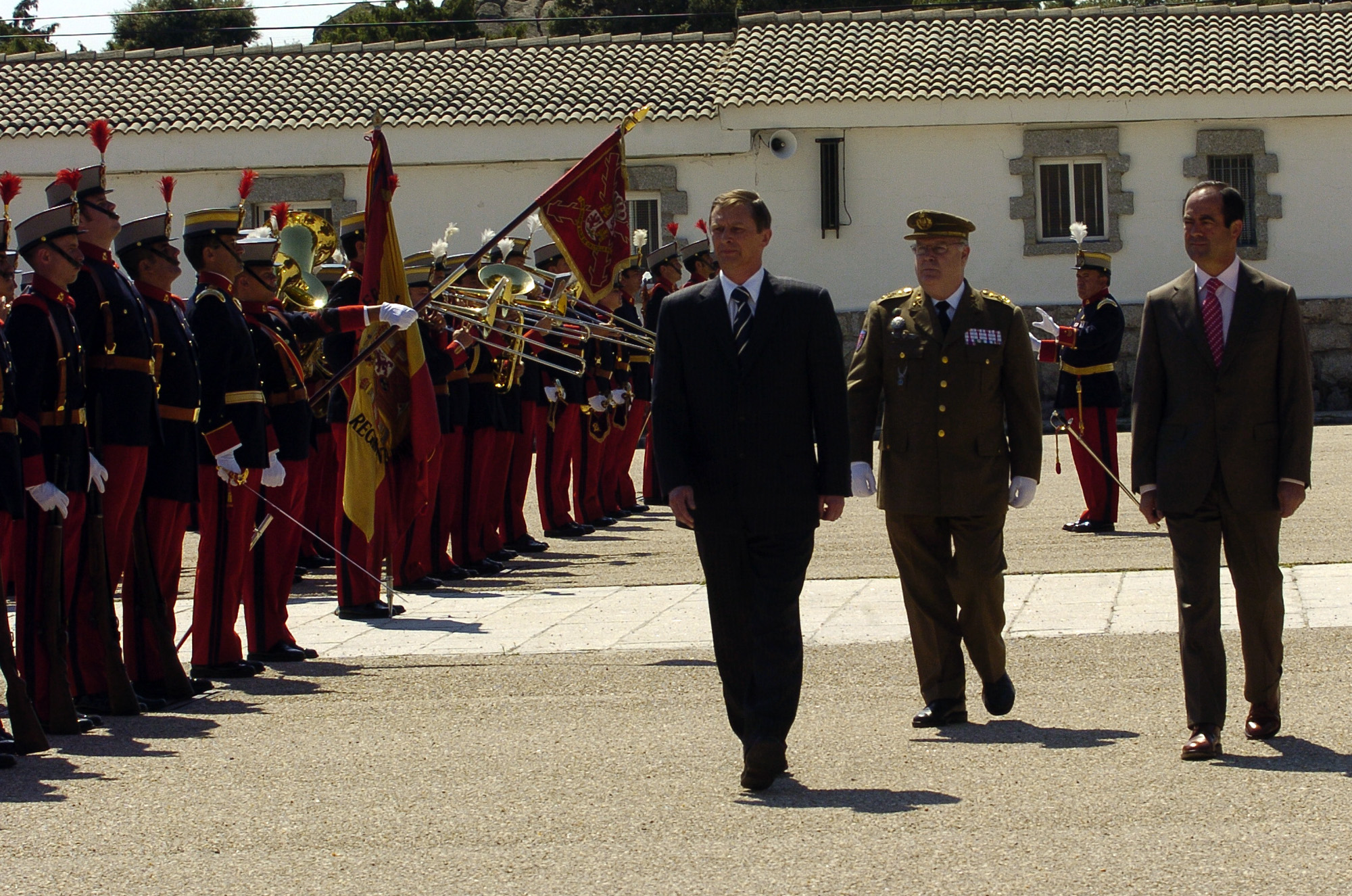 LOS MINISTROS DE DEFENSA DE ESPAÑA Y RUSIA MANTIENEN UNA REUNION DE TRABAJO