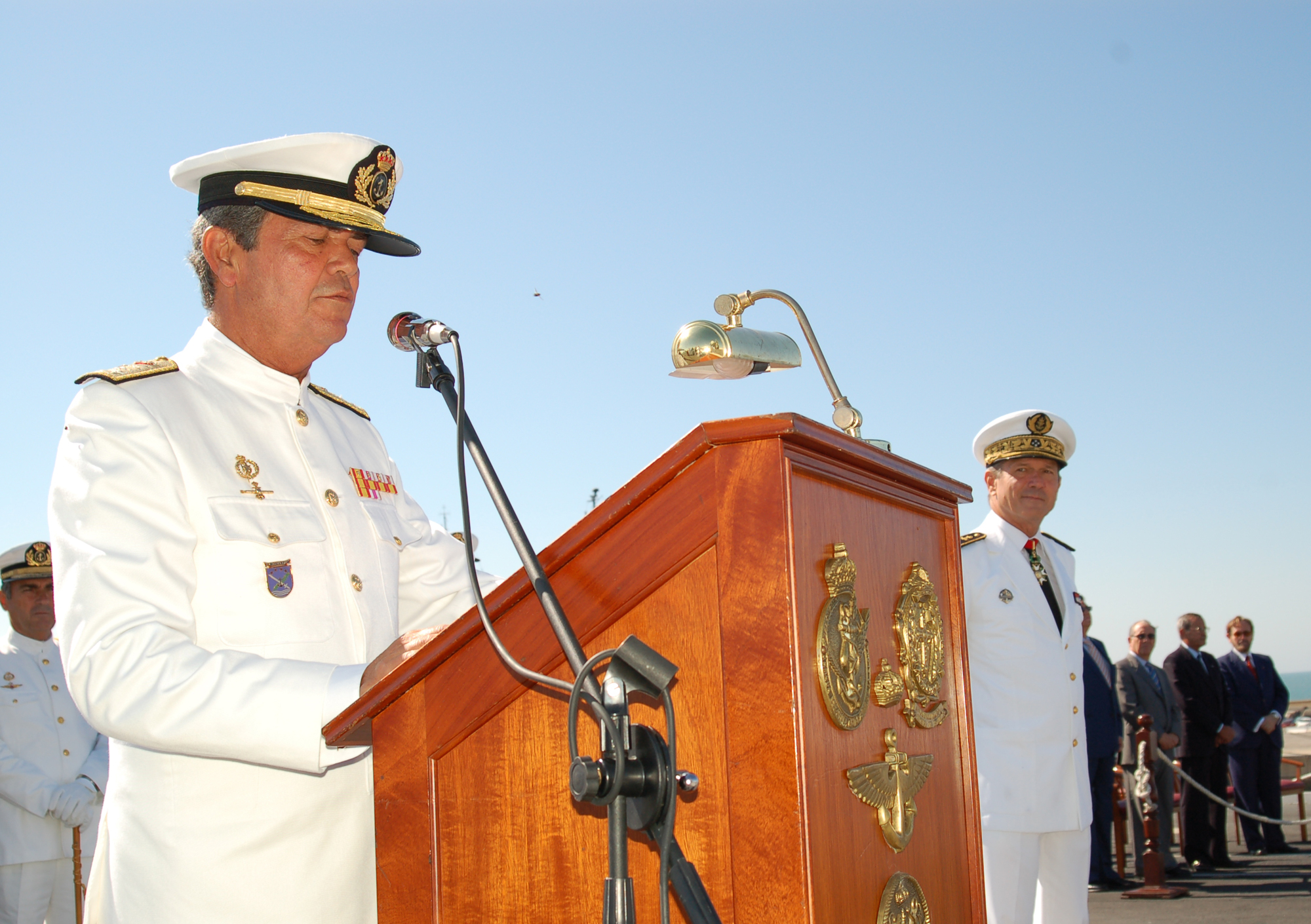 EL ALMIRANTE DE LA FLOTA ESPAÑOLA TOMA EL MANDO DE LA FUERZA MARITIMA EUROPEA
