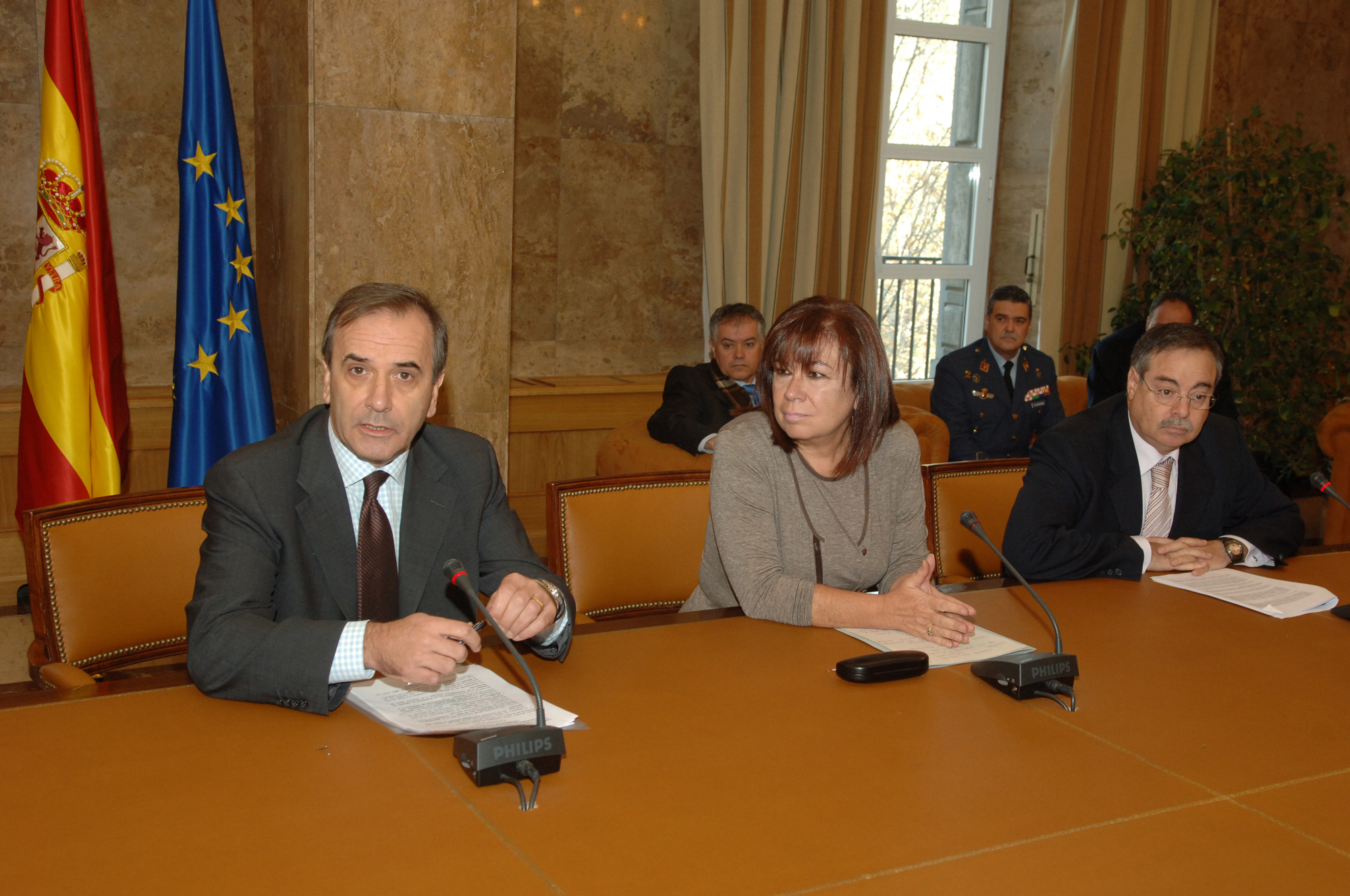 Presentación del convenio entre el Ministerio de Defensa, Medio Ambiente y Gobierno de Canarias.