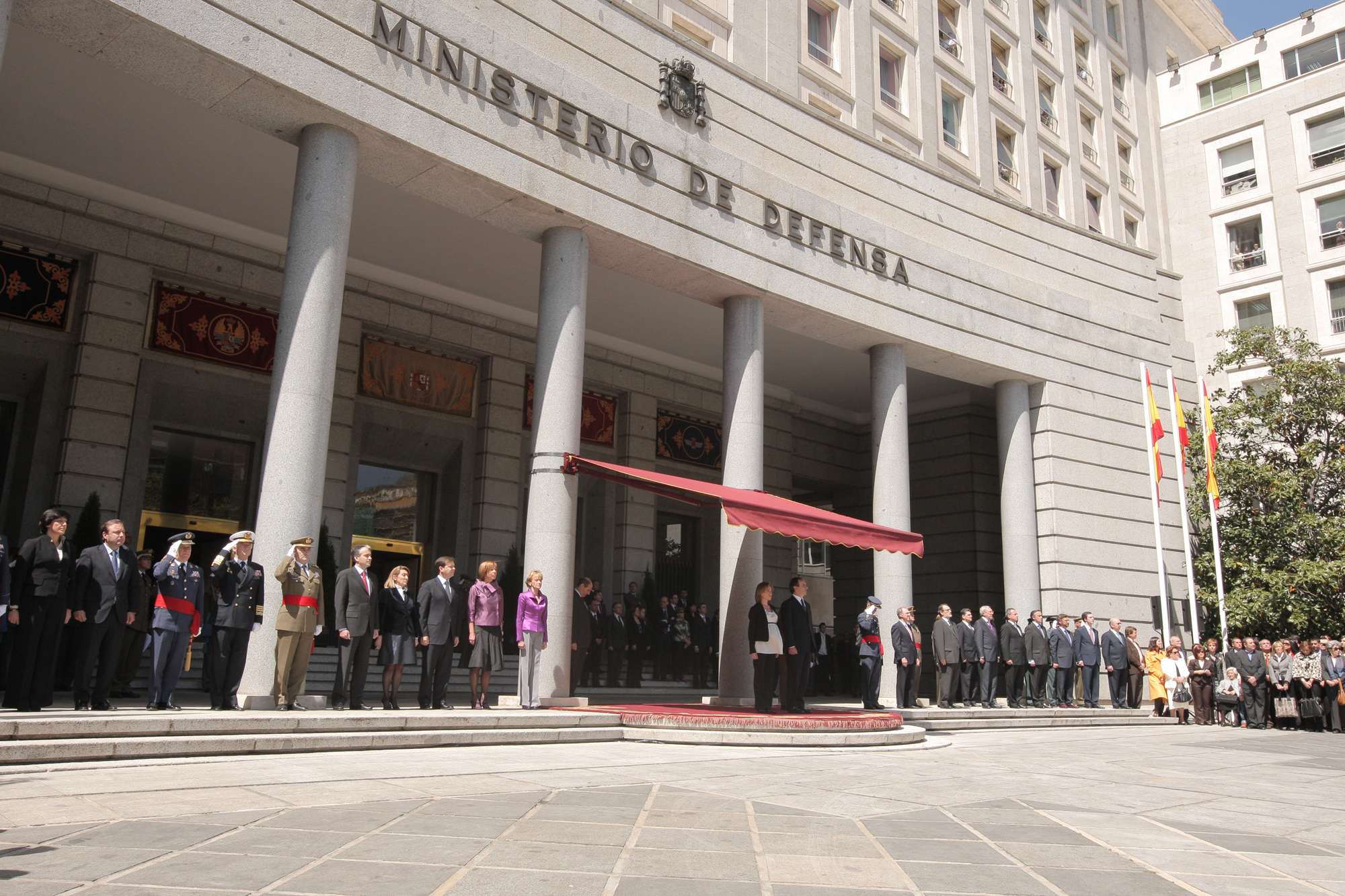 CARME CHACÓN TOMA POSESIÓN COMO MINISTRA DE DEFENSA