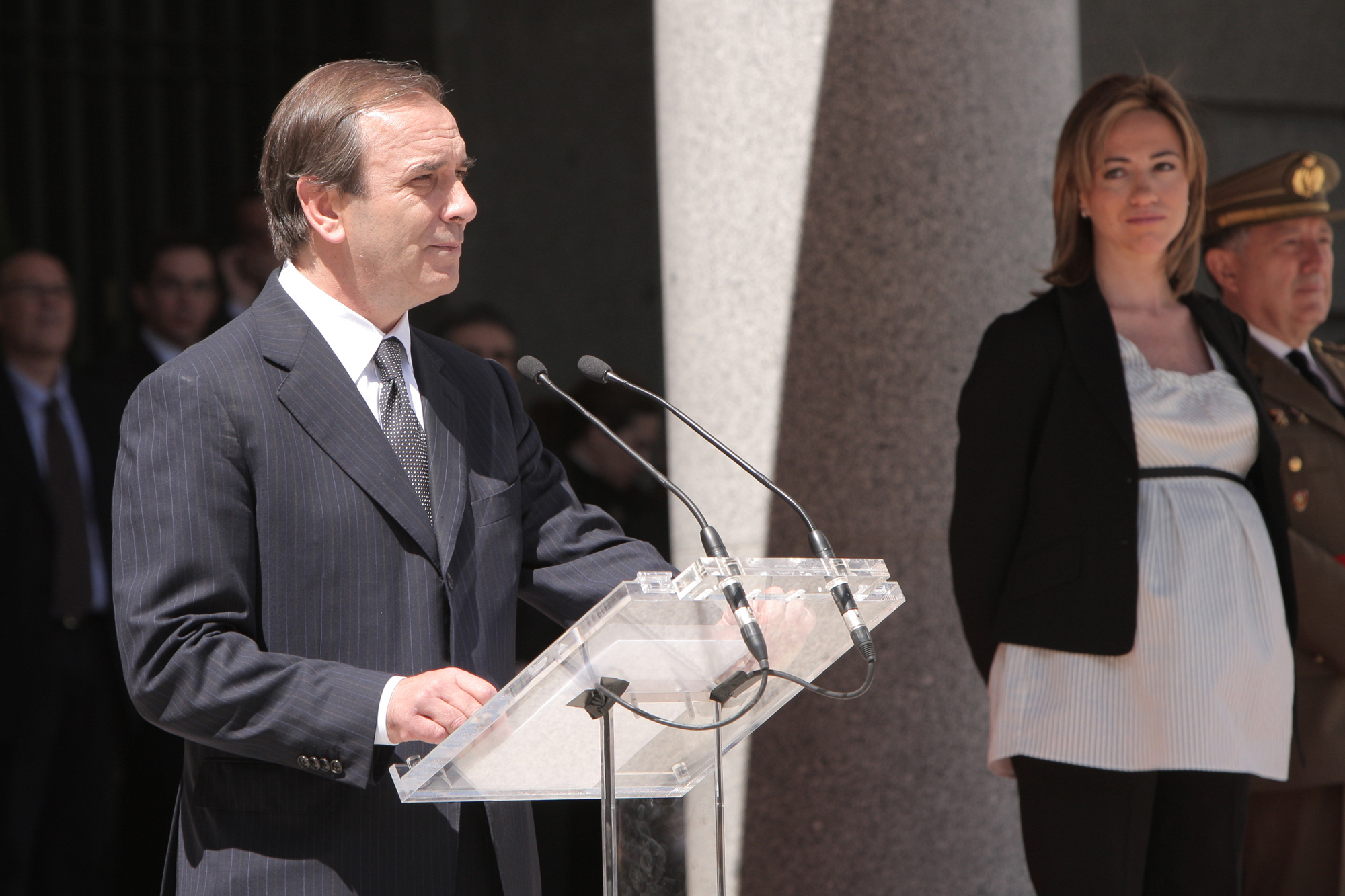 CARME CHACÓN TOMA POSESIÓN COMO MINISTRA DE DEFENSA