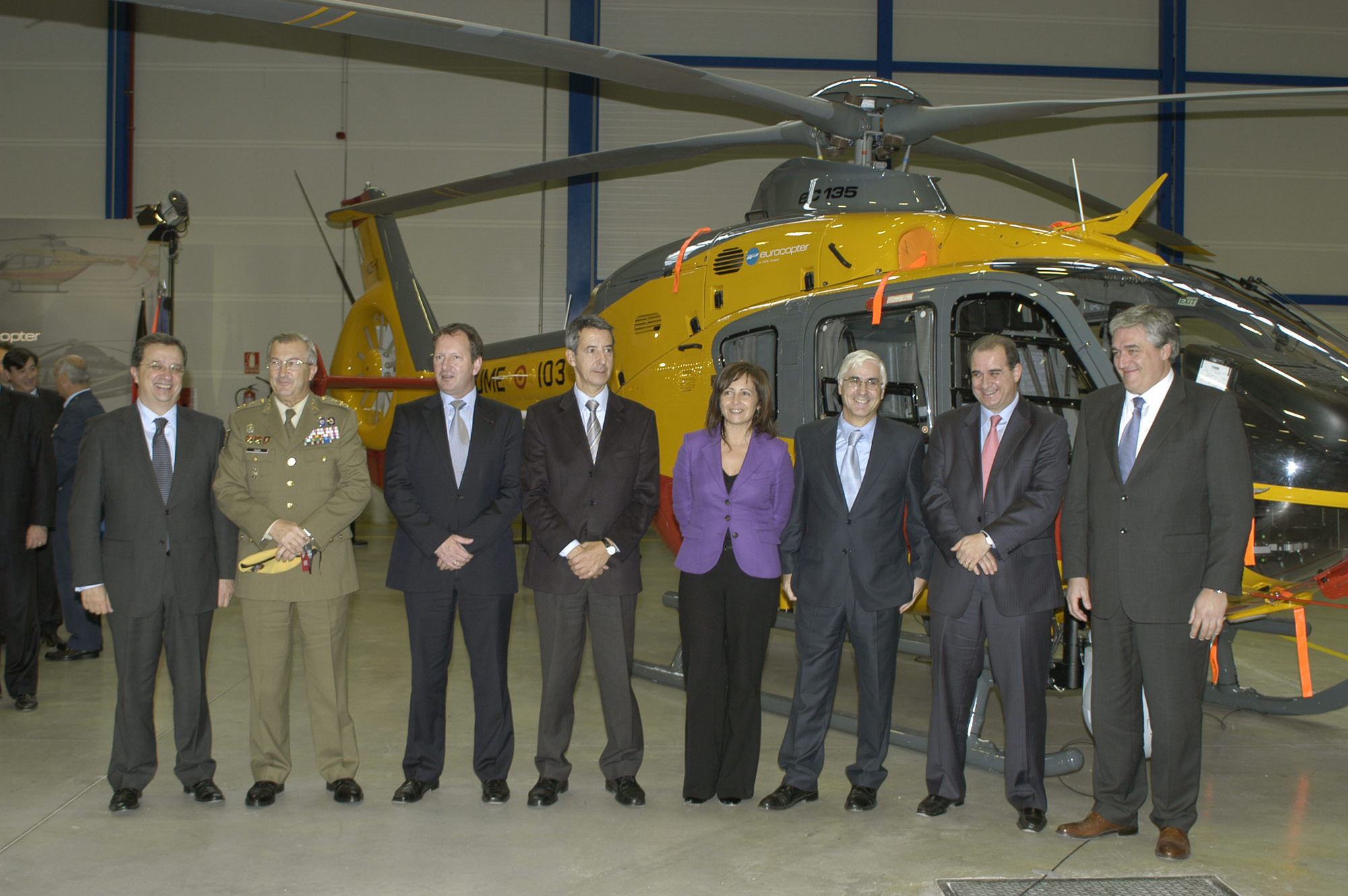 LA UNIDAD MILITAR DE EMERGENCIAS (UME) RECIBE UN NUEVO HELICÓPTERO LIGERO, FABRICADO ÍNTEGRAMENTE EN ESPAÑA