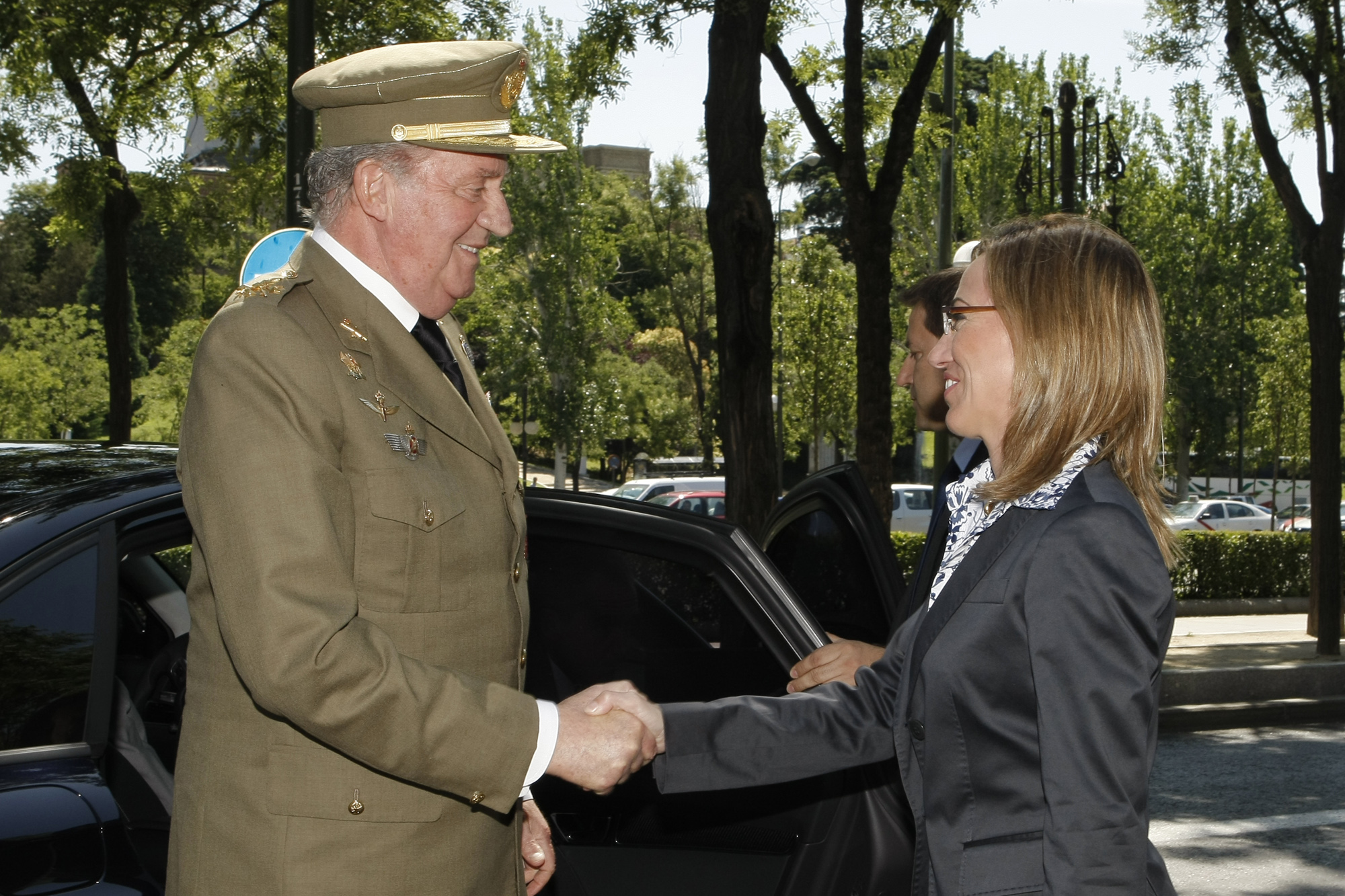 S.M. EL REY CLAUSURA EL X CURSO DE ESTADO MAYOR  DE LAS FUERZAS ARMADAS