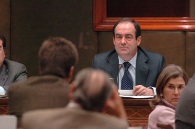 EL MINISTRO DE DEFENSA ASEGURA QUE JAMÁS SALDRÁN SOLDADOS AL EXTRANJERO EN CONTRA DE LA LEY QUE APRUEBE EL PARLAMENTO