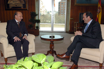 José Bono recibe en su despacho a su homólogo argentino José Juan Bautista