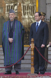 El Presidente de Afganistán Hamid Karzai y  José Bono