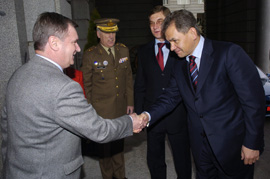 EL MINISTRO PARA ASUNTOS DE PROTECCIÓN CIVIL DE RUSIA SE ENTREVISTA CON EL SECRETARIO GENERAL DE POLITICA DE DEFENSA