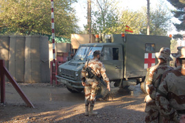 Una ambulancia del Ejército de Tierra en la zona afectada por las inundaciones en Afganistán