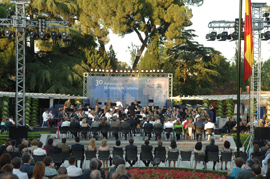 Banda Militar Conjunta, bajo la dirección del Maestro D. Enrique García Asensio