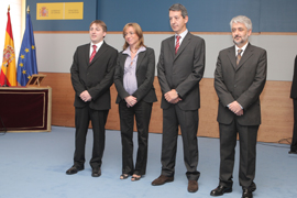 La ministra de Defensa junto al secretario de Estado de Defensa y el director General de Comunicación y de Relaciones Institucionales