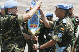 Momento del relevo en la Base Miguel de Cervantes
