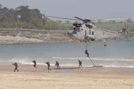 Exhibici&oacute;n Aeronaval en la Segunda Playa de El Sardinero