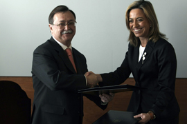 Firma de convenio entre el ministerio de Defensa y la ciudad autónoma de Ceuta