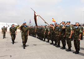 Asarta condecora a los cascos azules españoles en Líbano