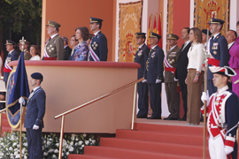 Homenaje a la bandera y a los que dieron su vida por España. Dia de las FAS