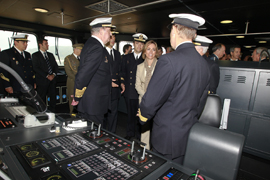 S.M. el Rey preside la entrega a la Armada del mayor buque de su historia