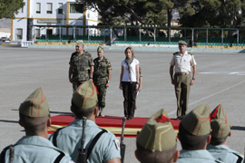 Chacón elogia el trabajo de la Legión como vanguardia de las FAS