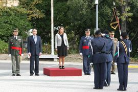 La Subsecretaria de Defensa María Victoria San José recibe honores de ordenanza