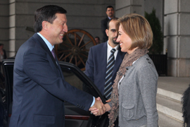 Visita del ministro de Kazajstán al Ministerio de Defensa