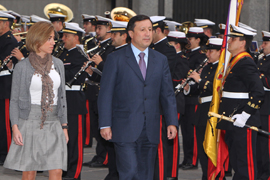 Visita del ministro de Kazajstán al Ministerio de Defensa