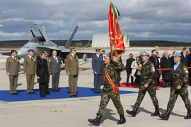 Entrada de los guiones de las agrupaciones y unidades que han participado en misiones en Bosnia-Herzegovina