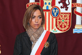 La ministra de Defensa recibe la Orden del Merito Militar en el grado de Gran Oficial de la República de Paraguay