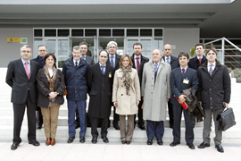 Chacón asiste al entrenamiento de los vigilantes de los atuneros del Índico