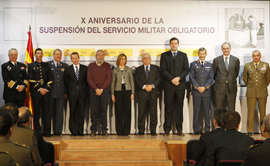 Chacón: El camino al Ejército profesional fue difícil, pero también un éxito