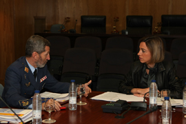 Carme Chacón preside la reunión de coordinación sobre la misión en Libia