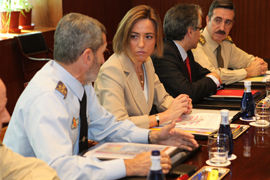 La ministra de Defensa preside una reunión de seguimiento y videoconferencia con las unidades españolas desplegadas en Libia